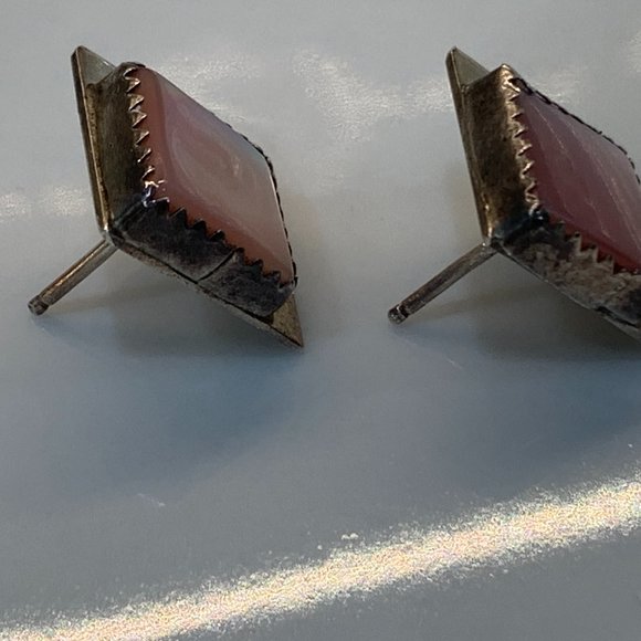 Vintage Sterling and Pink Mother of Pearl Stud Earrings - Picture 7 of 9